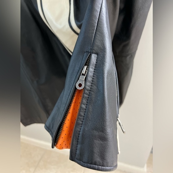 Woman’s Harley Davidson premium leather moto jacket. LIKE NEW. Size W1 - Picture 10 of 16